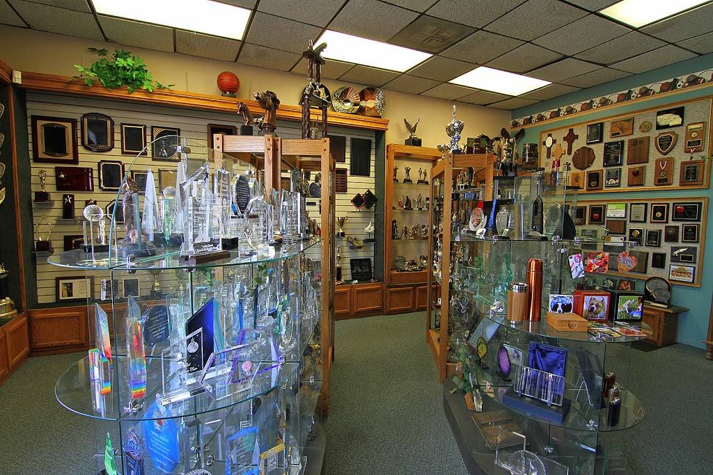 Awesome Awards / Western Trophy | 8746 Limonite Ct, Riverside, CA 92509, USA | Phone: (951) 685-6885