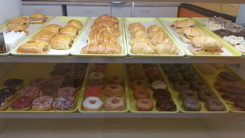 Royal Donuts | 10725 Audelia Rd #101, Dallas, TX 75238, USA | Phone: (214) 341-1700