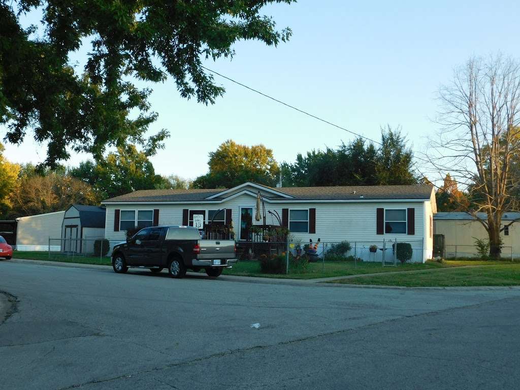 Woodmoor Mobile Home Community | 108 Woodmoor Ct, Leavenworth, KS 66048 | Phone: (913) 682-3103