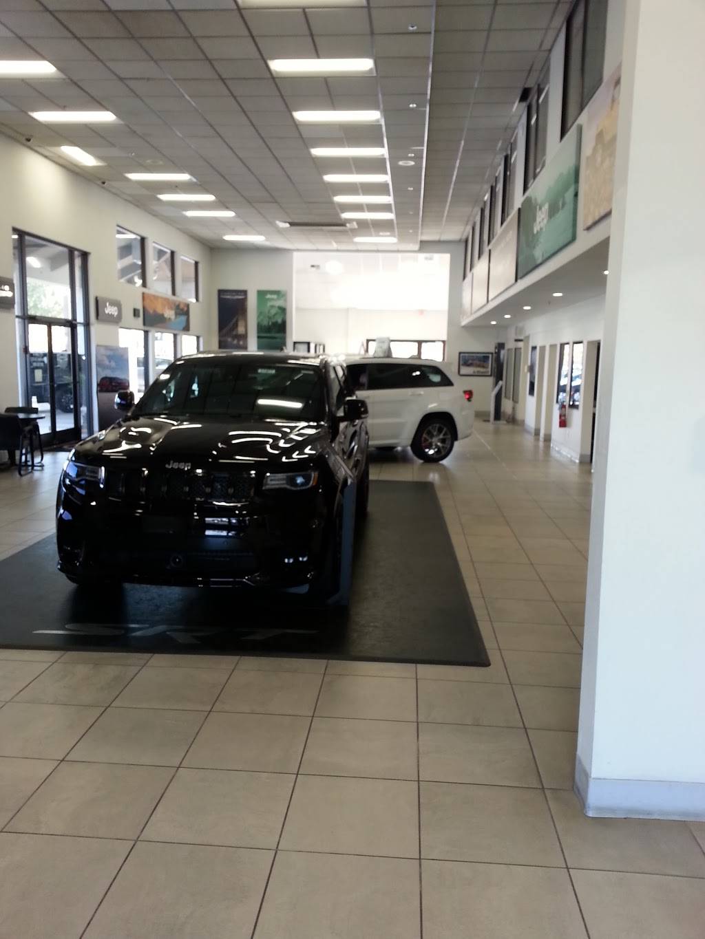 Bakersfield Chrysler Jeep FIAT | 3101 Cattle Dr, Bakersfield, CA 93313 | Phone: (661) 832-3000