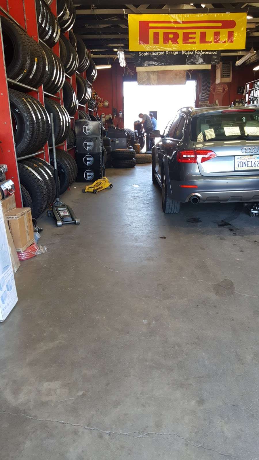 Quinlans Tire Service Incorporated | 166 Watson Ln, American Canyon, CA 94503, USA | Phone: (707) 642-3230