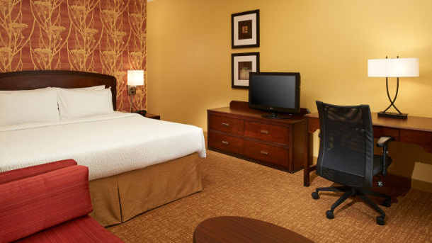 Courtyard by Marriott Chicago Elgin/West Dundee | 2175 Marriott Dr, West Dundee, IL 60118 | Phone: (847) 429-0300