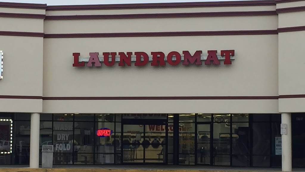 Point Plaza Coin Laundromat | 8757 Temple Terrace Hwy, Temple Terrace, FL 33637, USA | Phone: (813) 690-4056