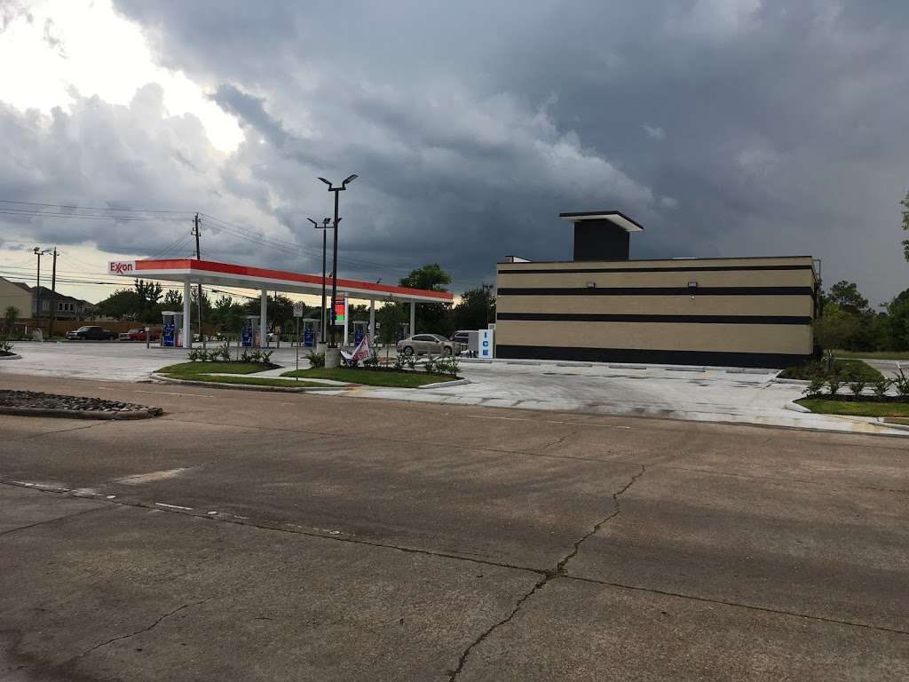 Exxon Gas Station | 6100 Pinemont Dr, Houston, TX 77092, USA