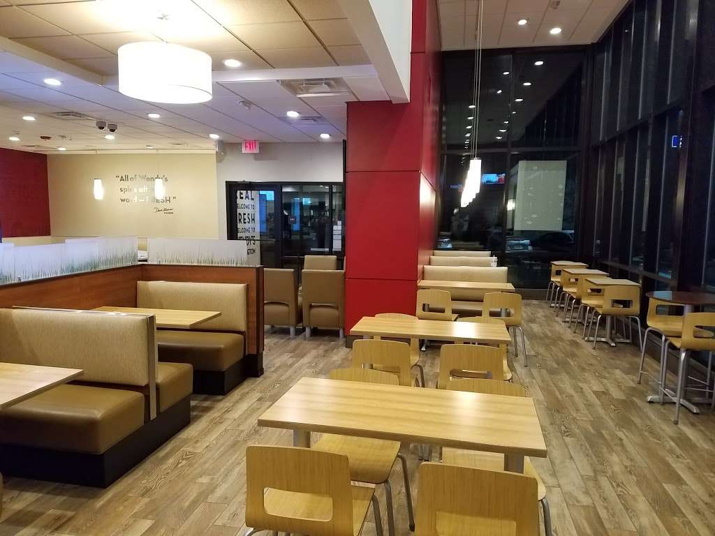 Wendys | 1210 E Jericho Turnpike, Huntington, NY 11743, USA | Phone: (631) 351-4645