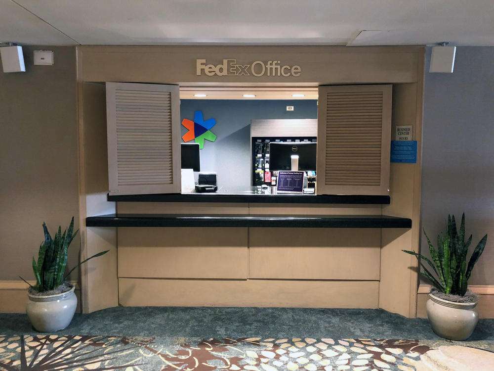 FedEx Office Print & Ship Center | 6000 E Camelback Rd, Scottsdale, AZ 85251, USA | Phone: (480) 941-0123