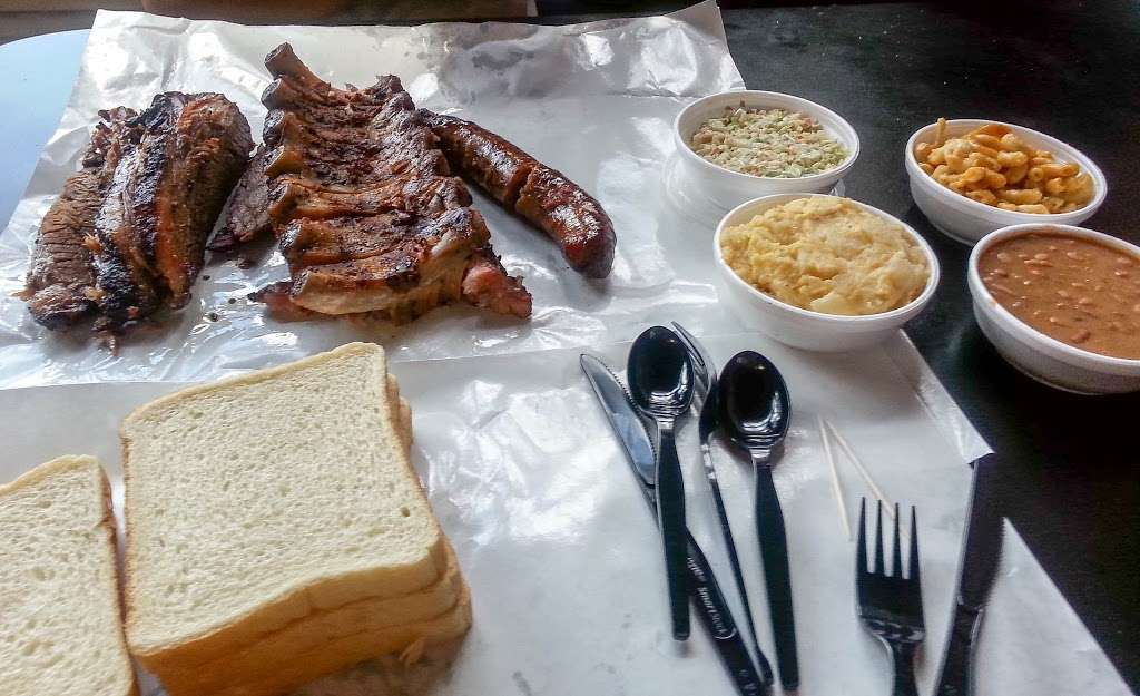 Texas Pride Barbecue | 2980 E Loop 1604 S, Adkins, TX 78101, USA | Phone: (210) 649-3730