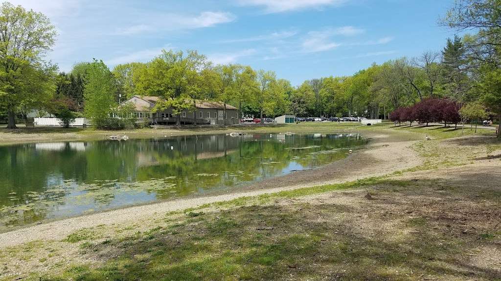 Saddle River County Park-Wild Duck Pond Area | 1133 E Ridgewood Ave, Ridgewood, NJ 07450, USA | Phone: (201) 444-8843