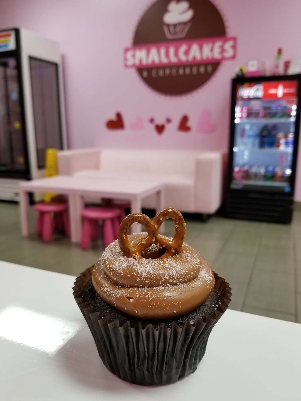 SmallCakes Fairfield | 29110 HWY 290, #220, Cypress, TX 77433, USA | Phone: (281) 758-1515