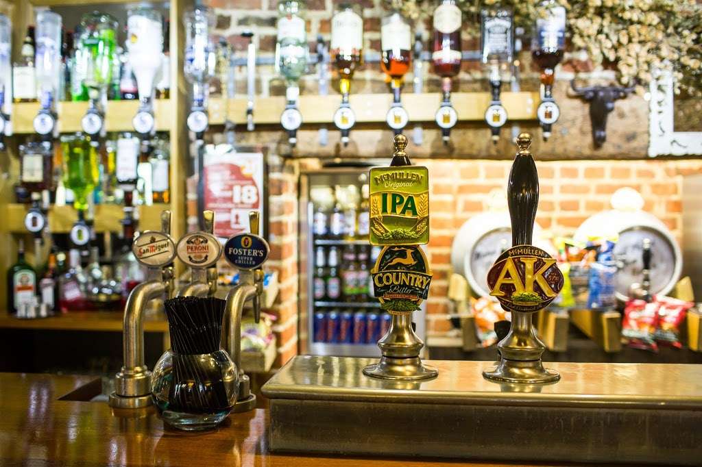 Bulls Head | High Rd Turnford, Broxbourne, Turnford EN10 6BZ, UK | Phone: 01992 463385