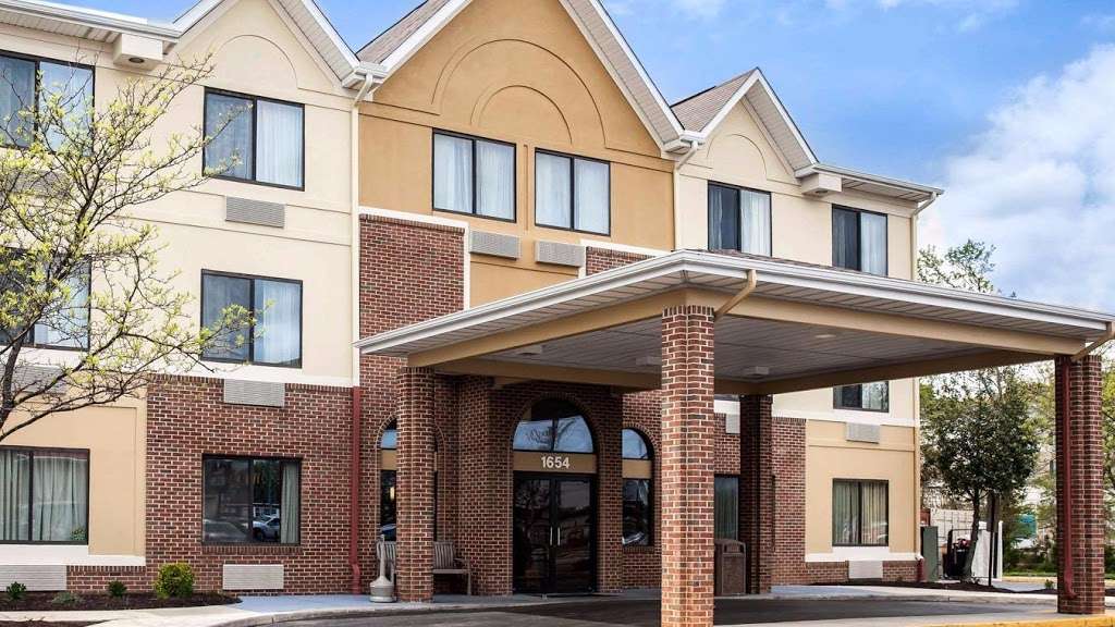 Comfort Suites | 1654 N Dupont Hwy, Dover, DE 19901, USA | Phone: (480) 568-6936