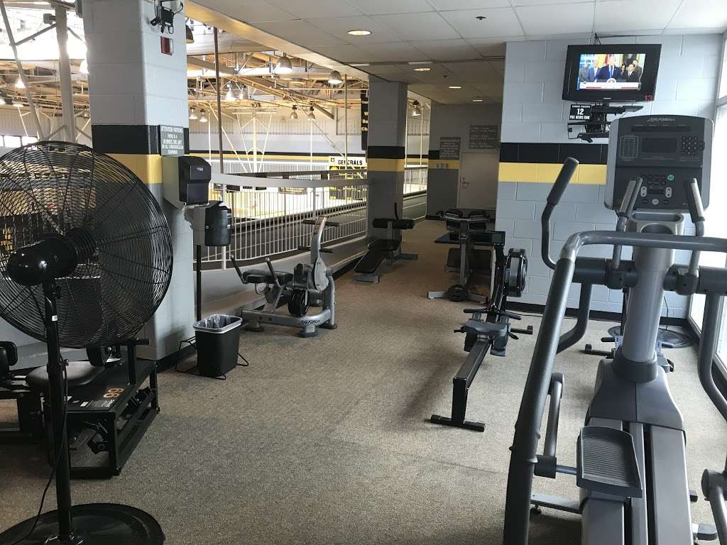 Fort Myer Fitness Center | 212 Sheridan Ave, Fort Myer, VA 22211 | Phone: (703) 696-7868