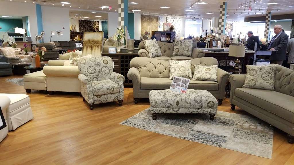 Bobs Discount Furniture | 1999 Broadhollow Rd, Farmingdale, NY 11735, USA | Phone: (631) 386-1020