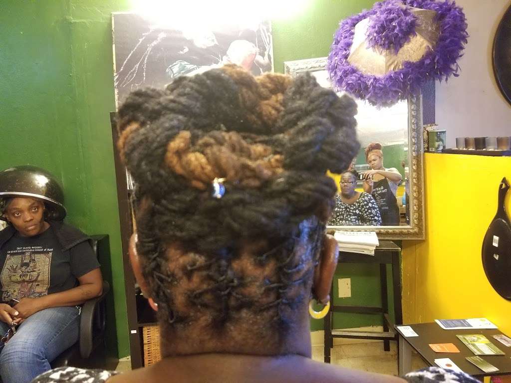 Naturally Born Natural Hair Studios | 9002 Scott St, Houston, TX 77051, USA | Phone: (713) 384-1642