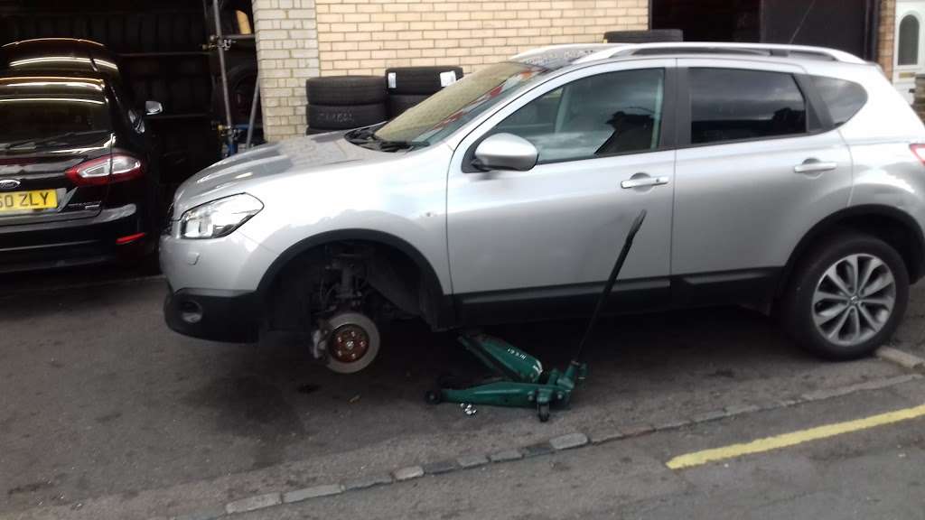 S.H. Tyres & Wheels | 131 Movers Ln, Barking IG11 7UQ, UK | Phone: 020 8591 5407