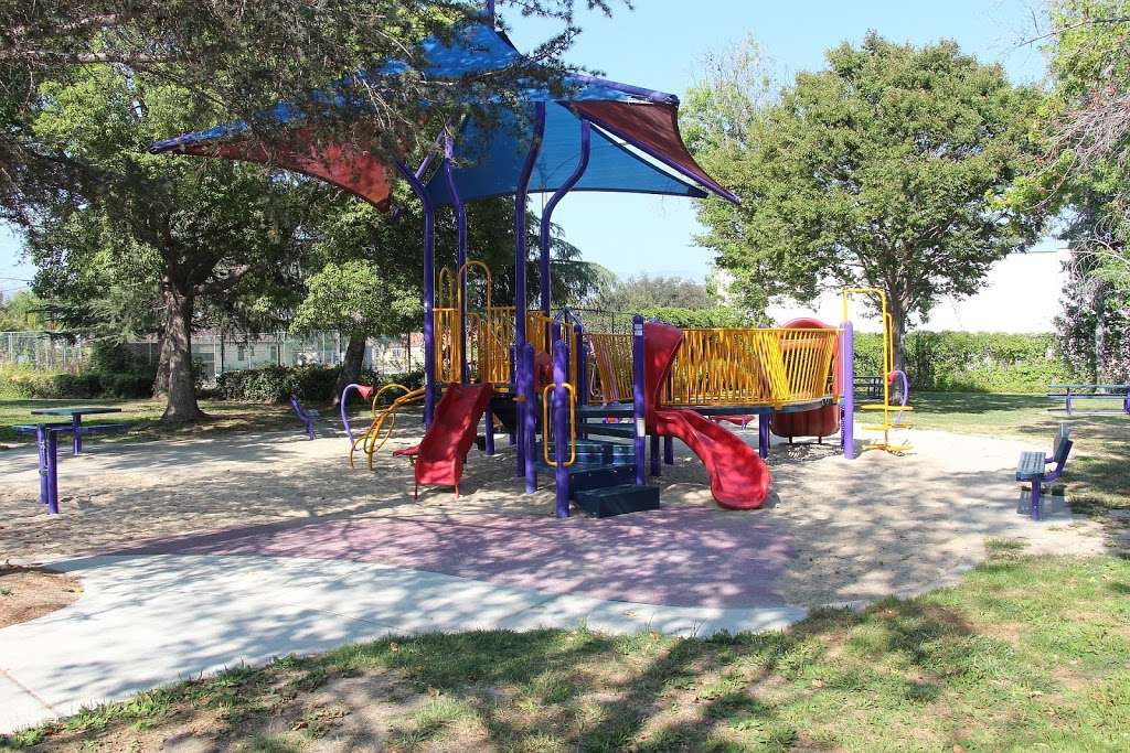 Maple Street Playground | 3820 Jeffries Ave, Burbank, CA 91505, USA | Phone: (818) 238-5300