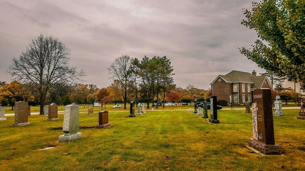 Assumption Catholic Cemetery | 1S510 Winfield Rd, Wheaton, IL 60189, USA | Phone: (630) 668-3313