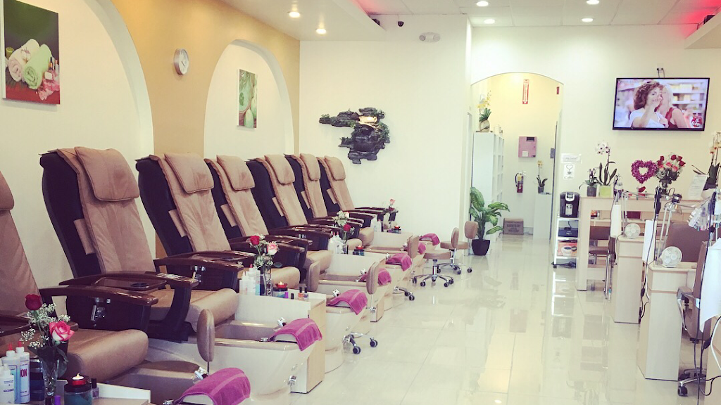 Divine Nails & Spa | 818 White Horse Pike, Egg Harbor City, NJ 08215, USA | Phone: (609) 593-6361