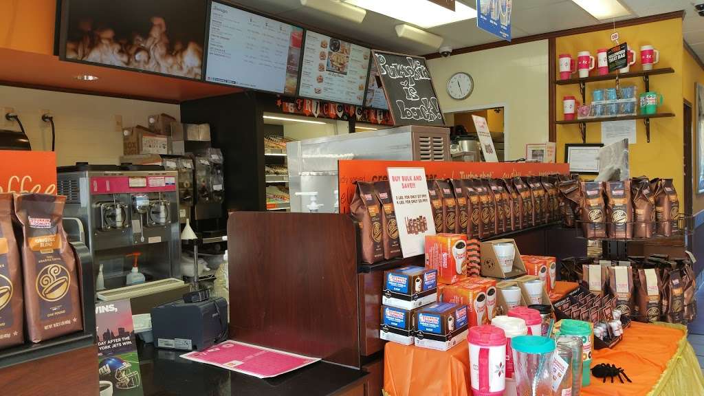 Dunkin | 132 Hardenburgh Ave, Demarest, NJ 07627 | Phone: (201) 784-0565