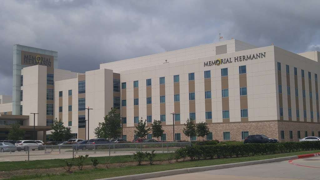 Memorial Hermann Medical Group Pearland | 10907 Memorial Hermann Dr Suite 100, Pearland, TX 77584, USA | Phone: (713) 413-6610