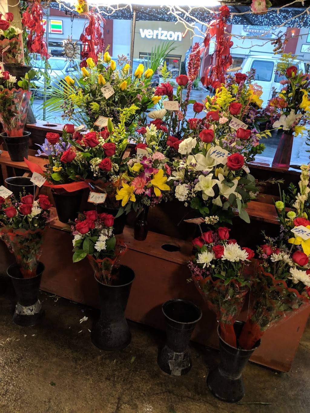 Davids Flowers | 7733 Palm St # 102, Lemon Grove, CA 91945, USA | Phone: (619) 464-5512