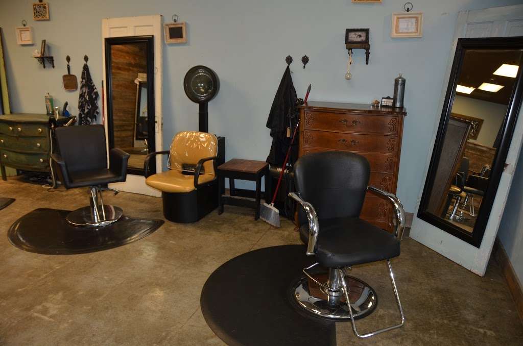 D-Zign Salon | 783 E Main St, Danville, IN 46122 | Phone: (317) 745-0000