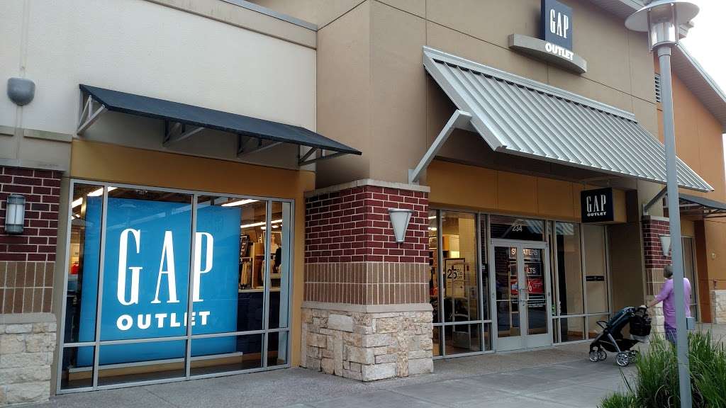 Gap Outlet | 29300 US-290, Cypress, TX 77433, USA | Phone: (281) 758-0856