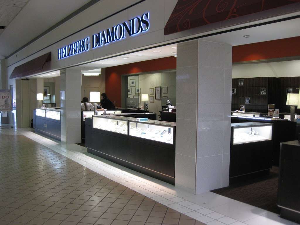 Helzberg Diamonds | 1233 W Rancho Vista Blvd, Palmdale, CA 93551, USA | Phone: (661) 274-9477