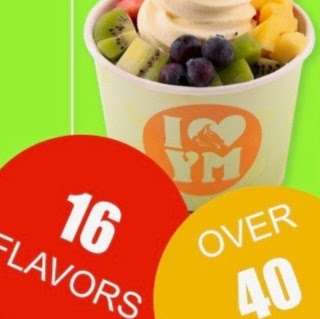 Yogli Mogli Frozen Yogurt | 8200 W Oakton St, Niles, IL 60714 | Phone: (847) 696-7240