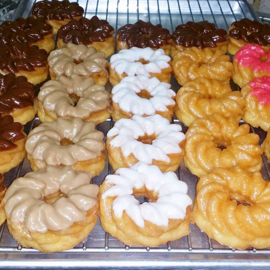 MoonlightDonuts | 110 W Harvard Blvd, Santa Paula, CA 93060, USA | Phone: (805) 229-7485