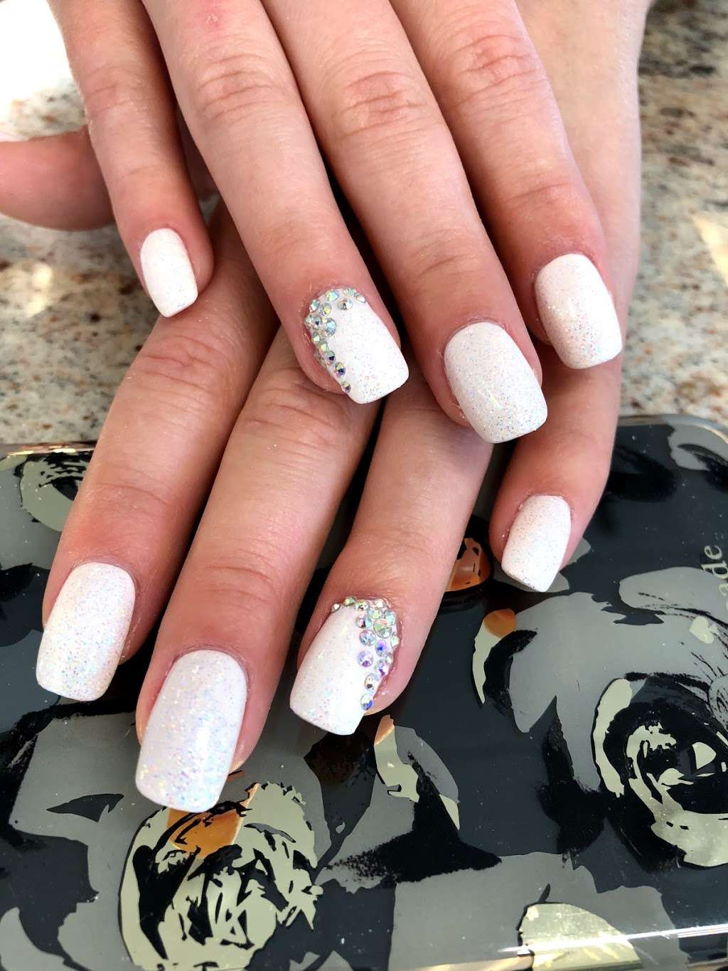 Roses’ Nails n Spa (across Dan Jansen Park) | 4805 S 74th St, Greenfield, WI 53220, USA | Phone: (414) 817-9018