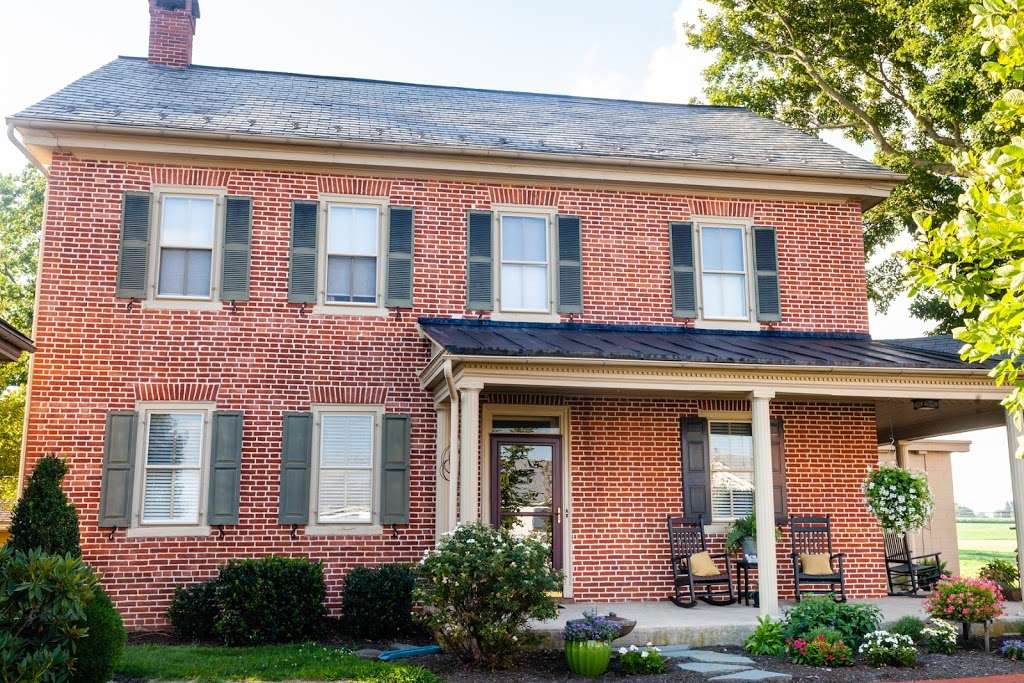 Landis Farm Guest House | 2048 Gochlan Rd, Manheim, PA 17545, USA | Phone: (717) 283-7648