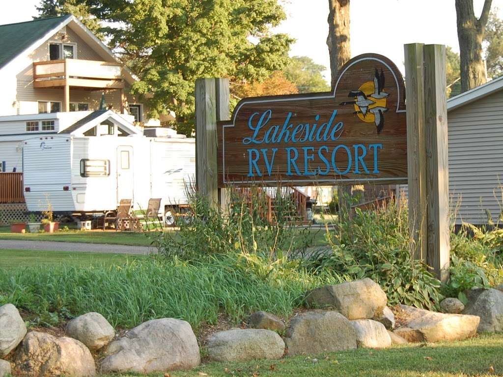 Lakeside RV Resort-Encore | 7089 N Chicago Rd, New Carlisle, IN 46552 | Phone: (574) 654-3260