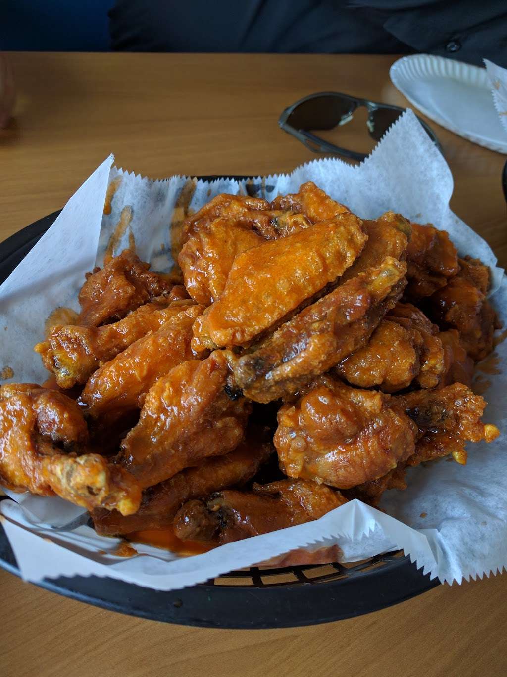 Wing Alley | 2215 E Irlo Bronson Memorial Hwy, Kissimmee, FL 34744, USA | Phone: (407) 348-9464