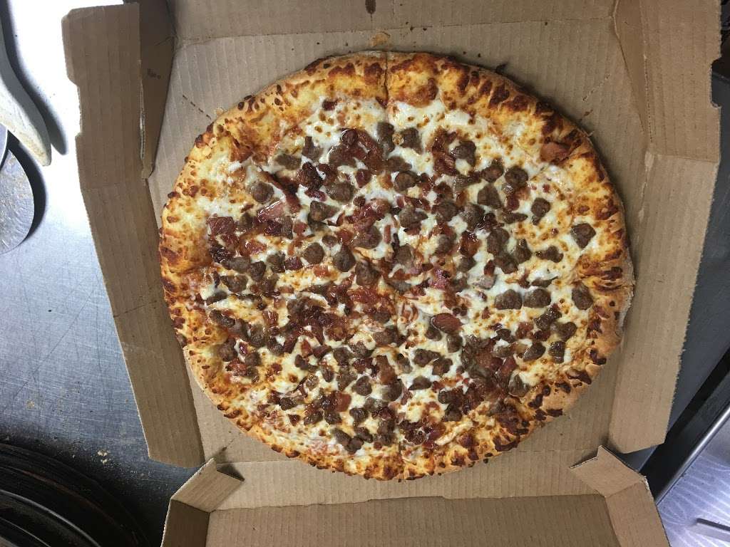 Dominos Pizza | 5805 Lyons Ave, Houston, TX 77020 | Phone: (713) 671-2145