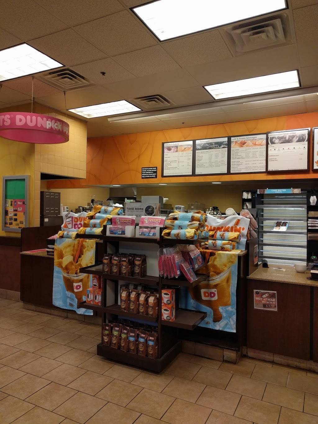 Dunkin | 28 Main St, Townsend, MA 01469, USA | Phone: (978) 597-6619