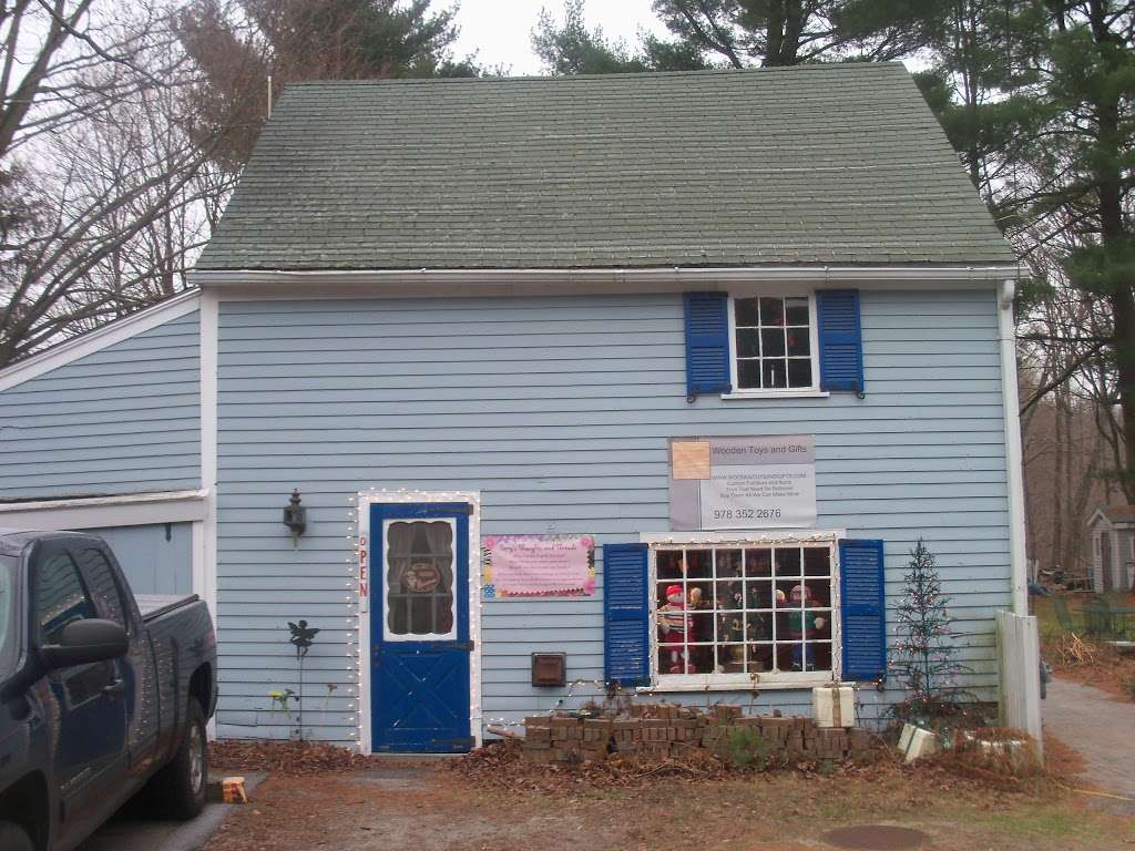 Quilters Quarters & Wooden Toys and Gifts | 59 North St, Georgetown, MA 01833, USA | Phone: (978) 352-2676