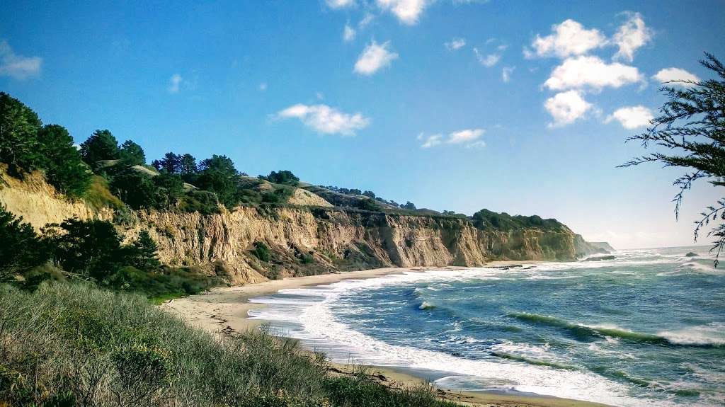 Greyhound Rock County Park | Davenport, CA 95017, USA