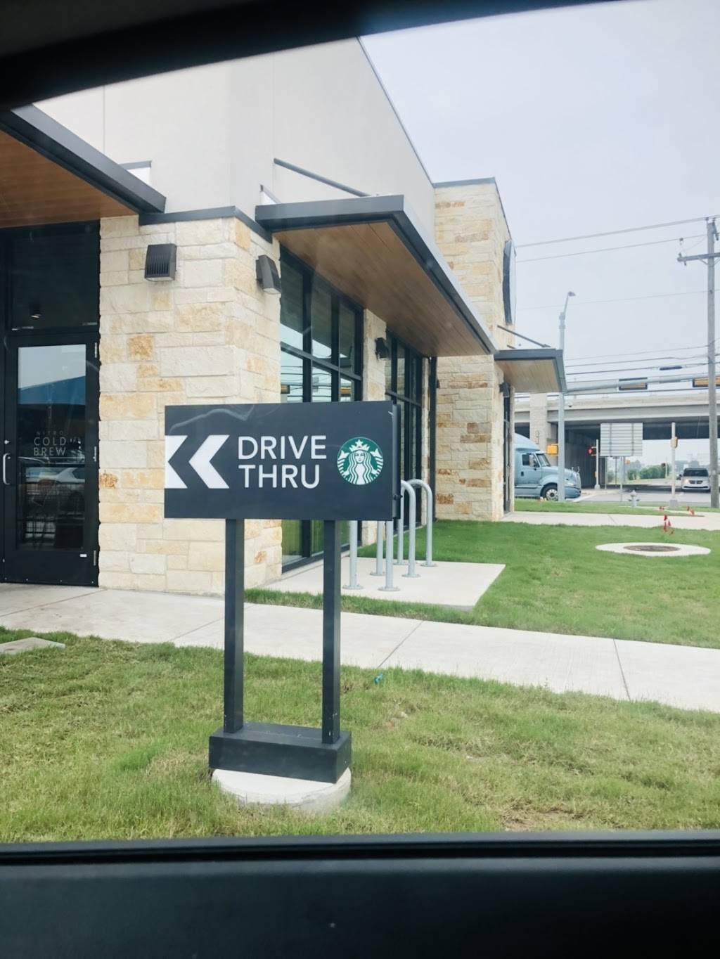 Starbucks | 2401 Cardinal Loop, Del Valle, TX 78617, USA | Phone: (737) 615-9740