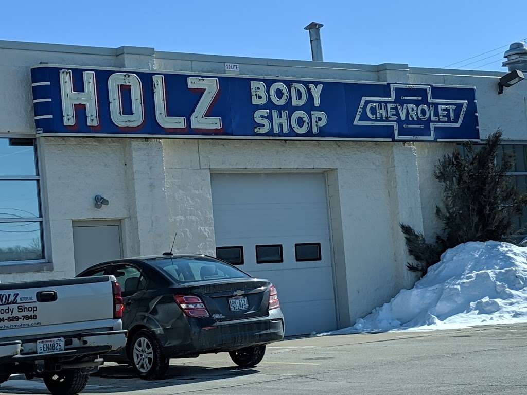 Holz Auto Body Shop | 10701 W College Ave, Hales Corners, WI 53130, USA | Phone: (414) 529-7848
