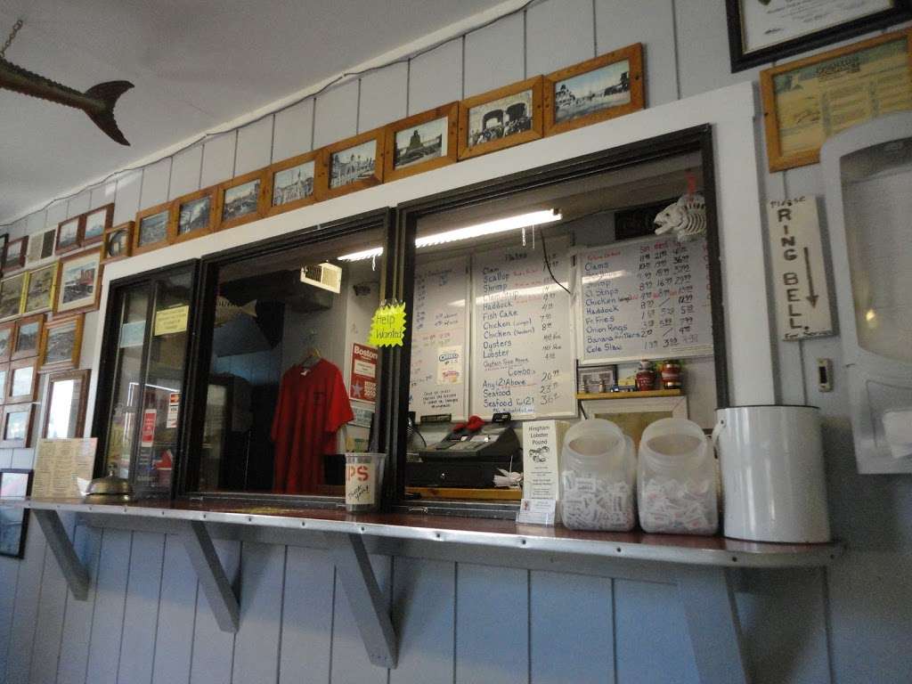 Hingham Lobster Pound | 1818, 4 Broad Cove Rd, Hingham, MA 02043, USA | Phone: (781) 749-1984