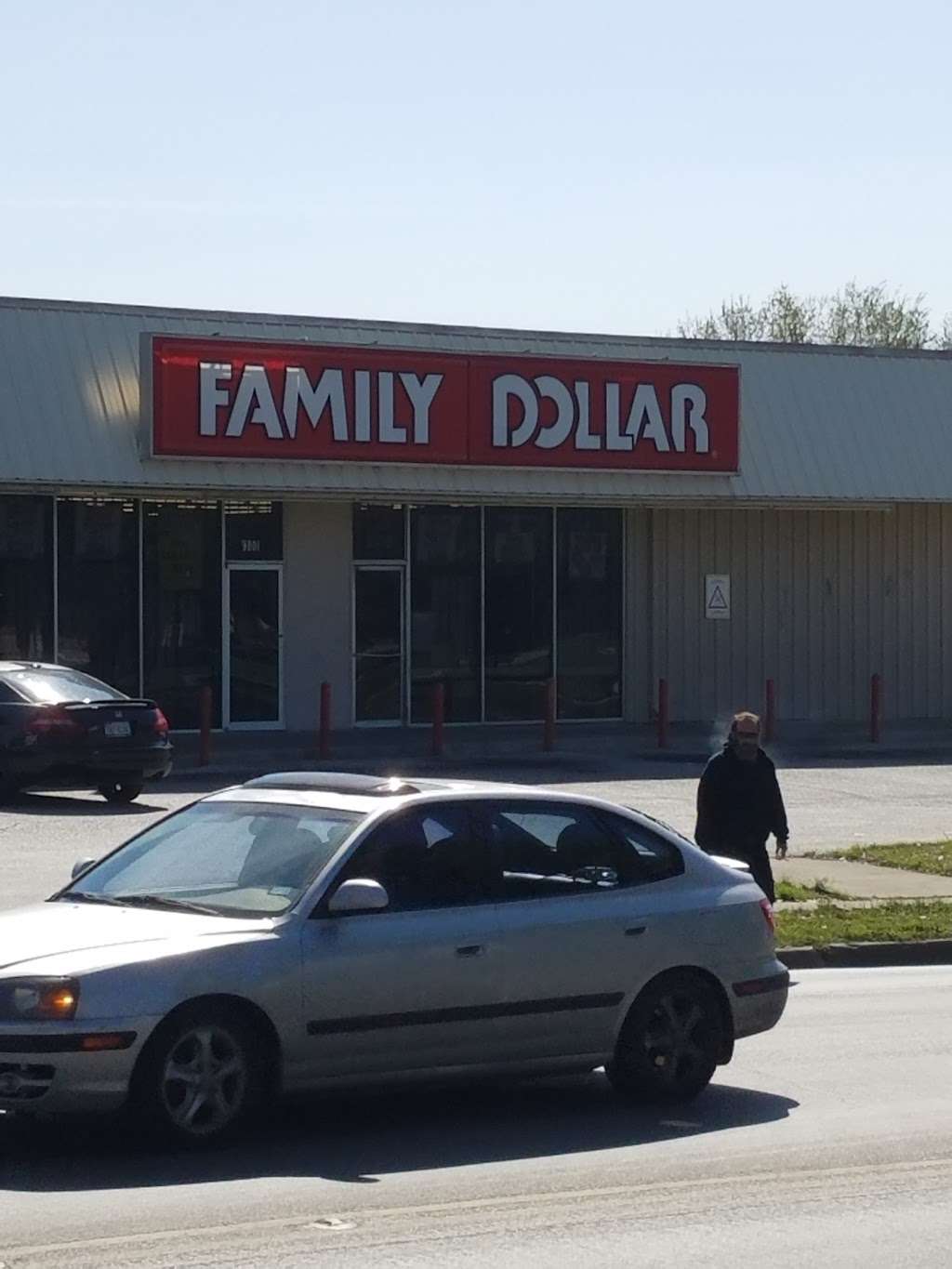 Family Dollar | 1300 Greenville Ave, Dallas, TX 75206, USA | Phone: (214) 887-0993
