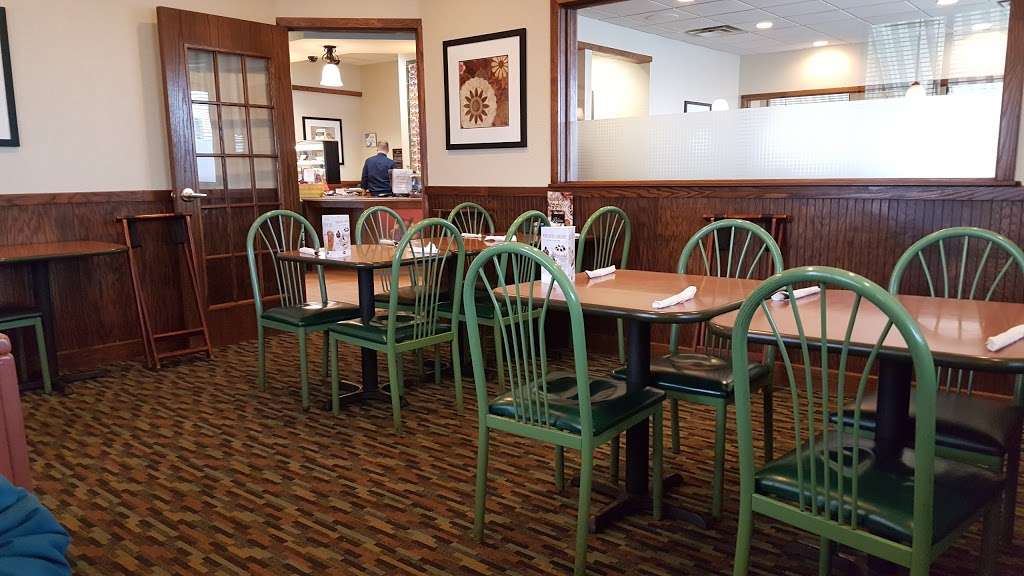 Perkins Restaurant & Bakery | 3267 PA-940, Mt Pocono, PA 18344, USA | Phone: (570) 839-0300