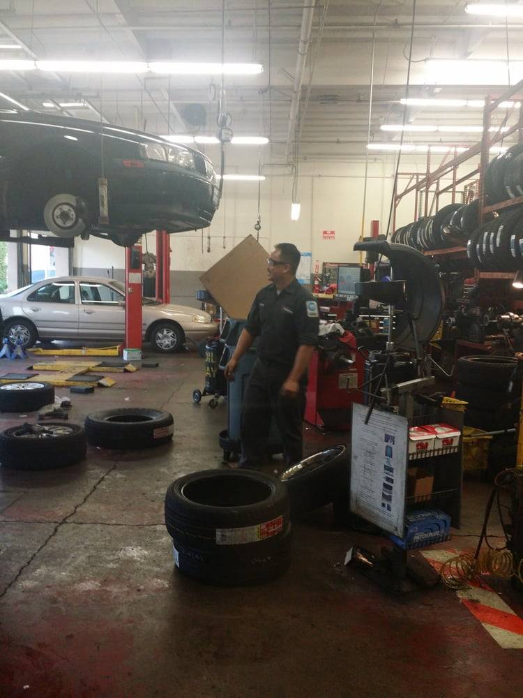 Firestone Complete Auto Care | 2005 N Tustin Ave, Santa Ana, CA 92705, USA | Phone: (714) 881-1849