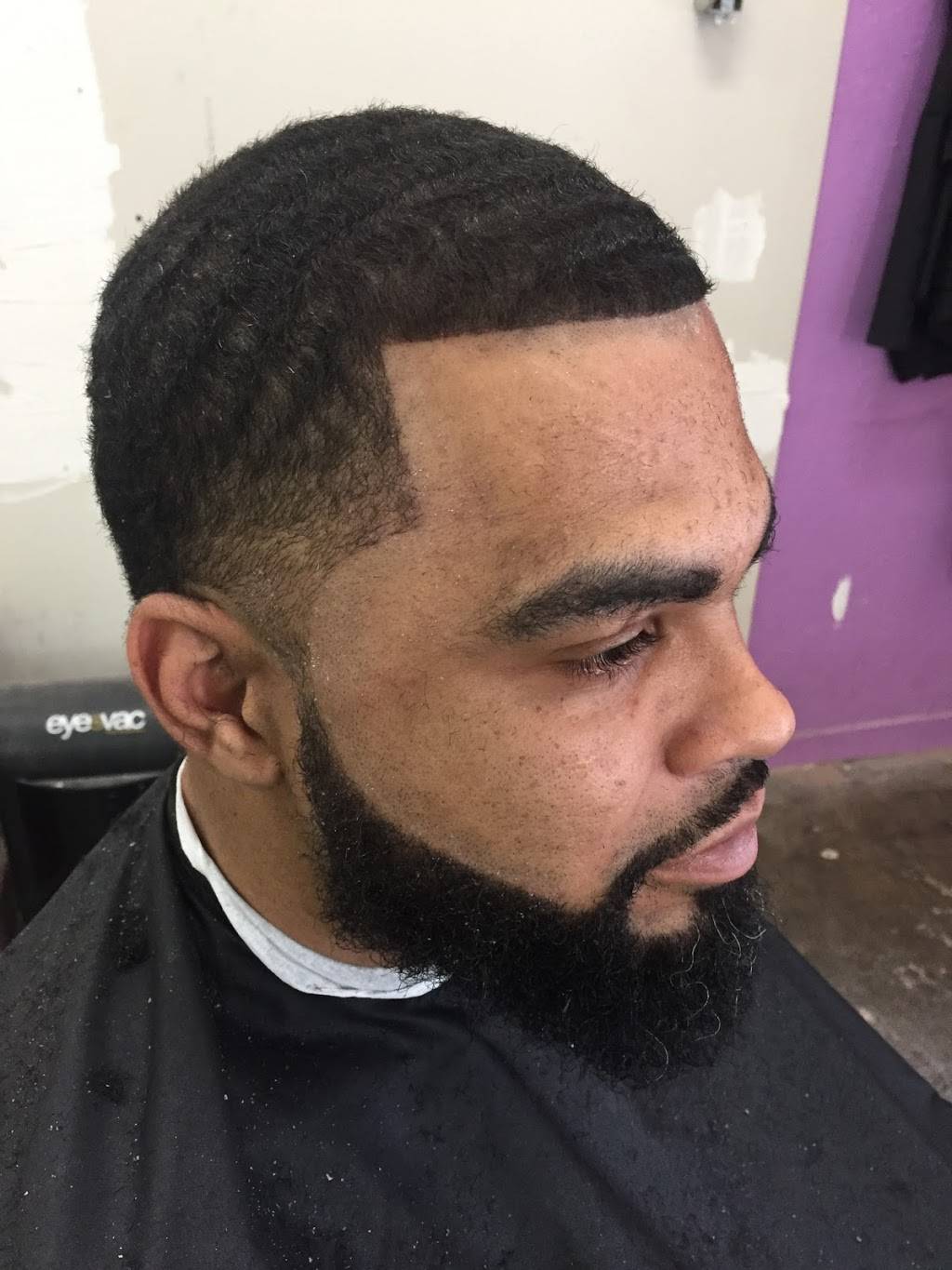 The mix up barbers and bakery | 1104 E 43rd St, Kansas City, MO 64110 | Phone: (816) 301-0295