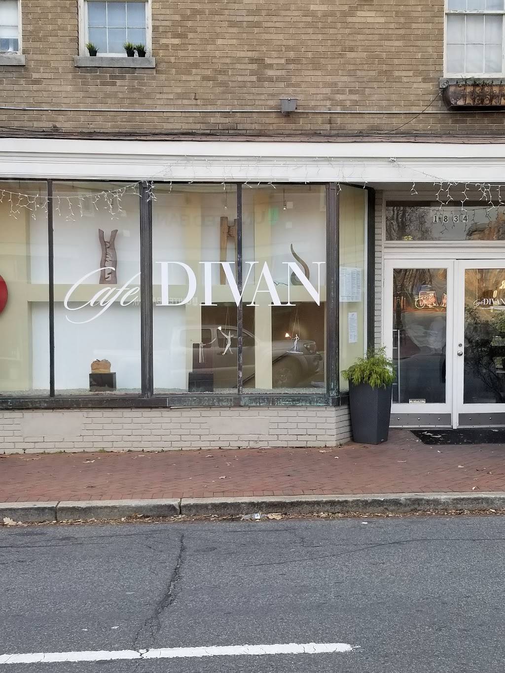 Cafe Divan | 1834 Wisconsin Ave NW, Washington, DC 20007, USA | Phone: (202) 338-1747