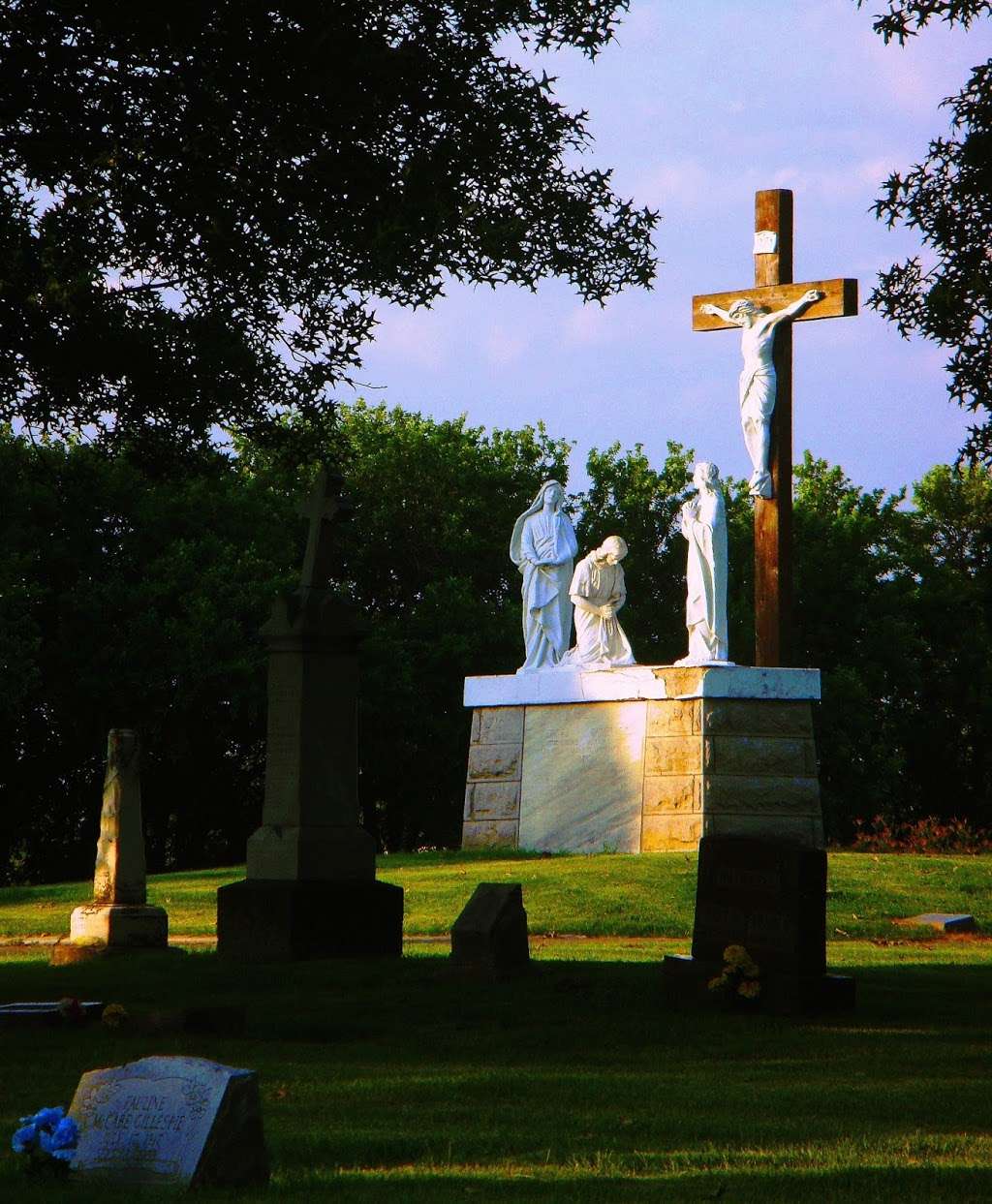 Mount Calvary Catholic Cemetery | South, US-169, Olathe, KS 66062, USA | Phone: (913) 371-4040