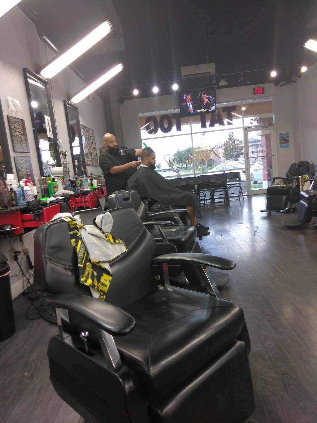 Barbershop | 2102 E Osceola Pkwy, Buena Ventura Lakes, FL 34743, USA | Phone: (407) 738-6468