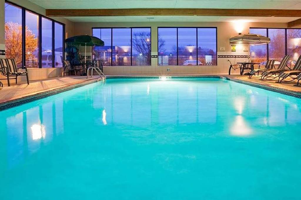 Norwood Inn & Suites Eagan | 1950 Rahncliff Ct, Eagan, MN 55122 | Phone: (651) 681-9266