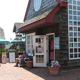 Tropics - Schooners Wharf | 325 9th St, Beach Haven, NJ 08008, USA | Phone: (609) 492-4455